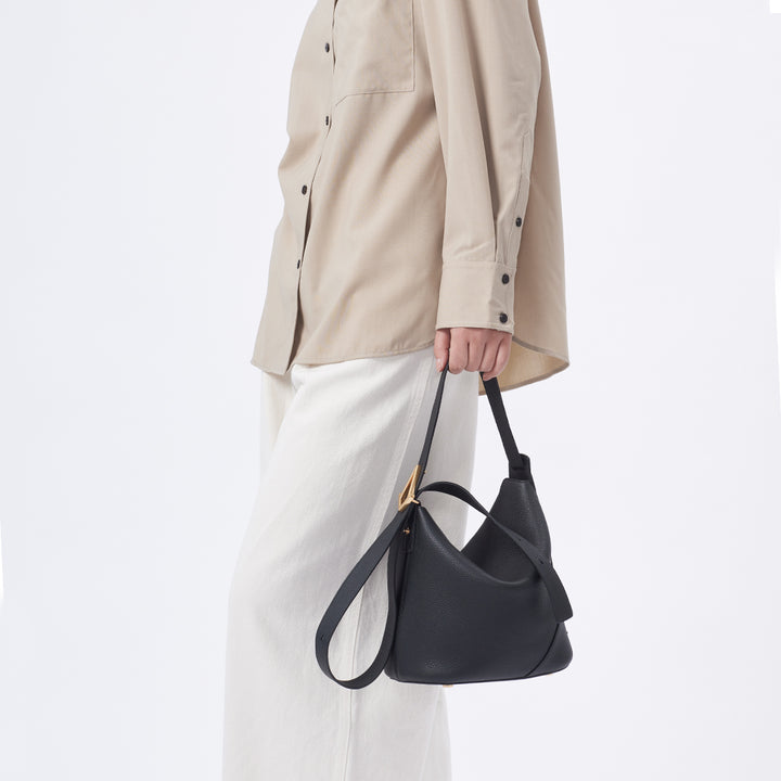 T.QING Ease Bucket Bag #color_elegant-black