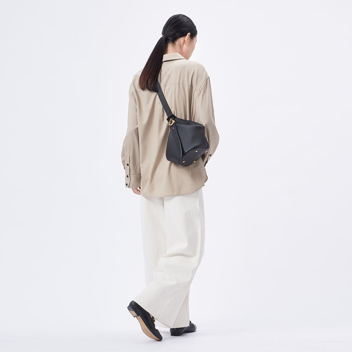 T.QING Ease Bucket Bag #color_elegant-black