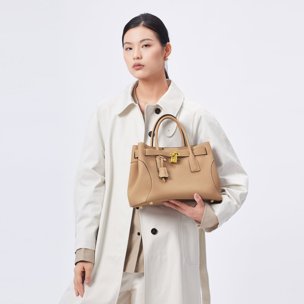 TQING Slender Waist Tote Bag #color_milk-tea