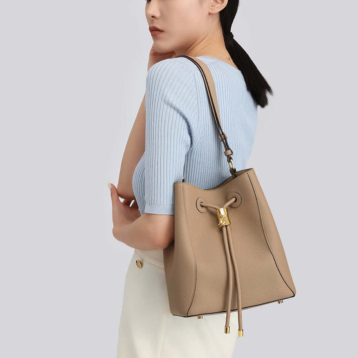 Slender Waist Shoulder Bucket Bag #color_apricot