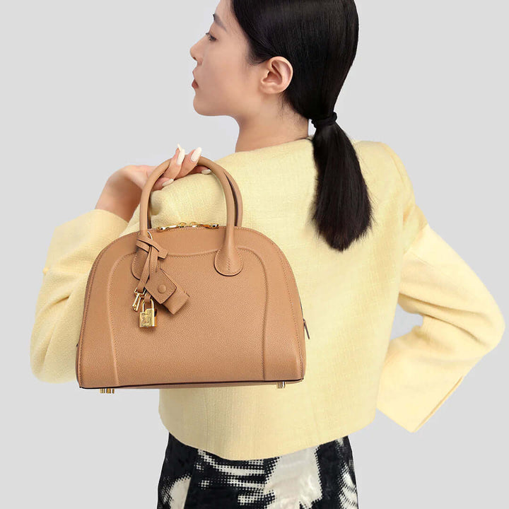 TQING Shell Tote Bag #color_milk-tea