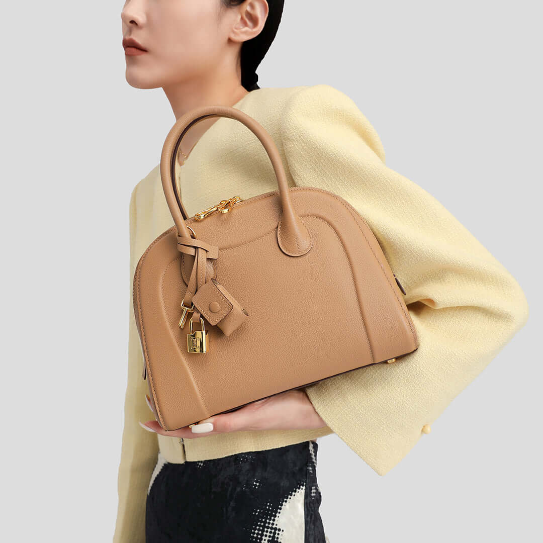 TQING Shell Tote Bag #color_milk-tea